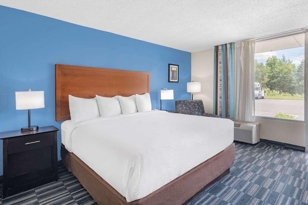 Days Inn And Suites By Wyndham Oxford Bilik gambar