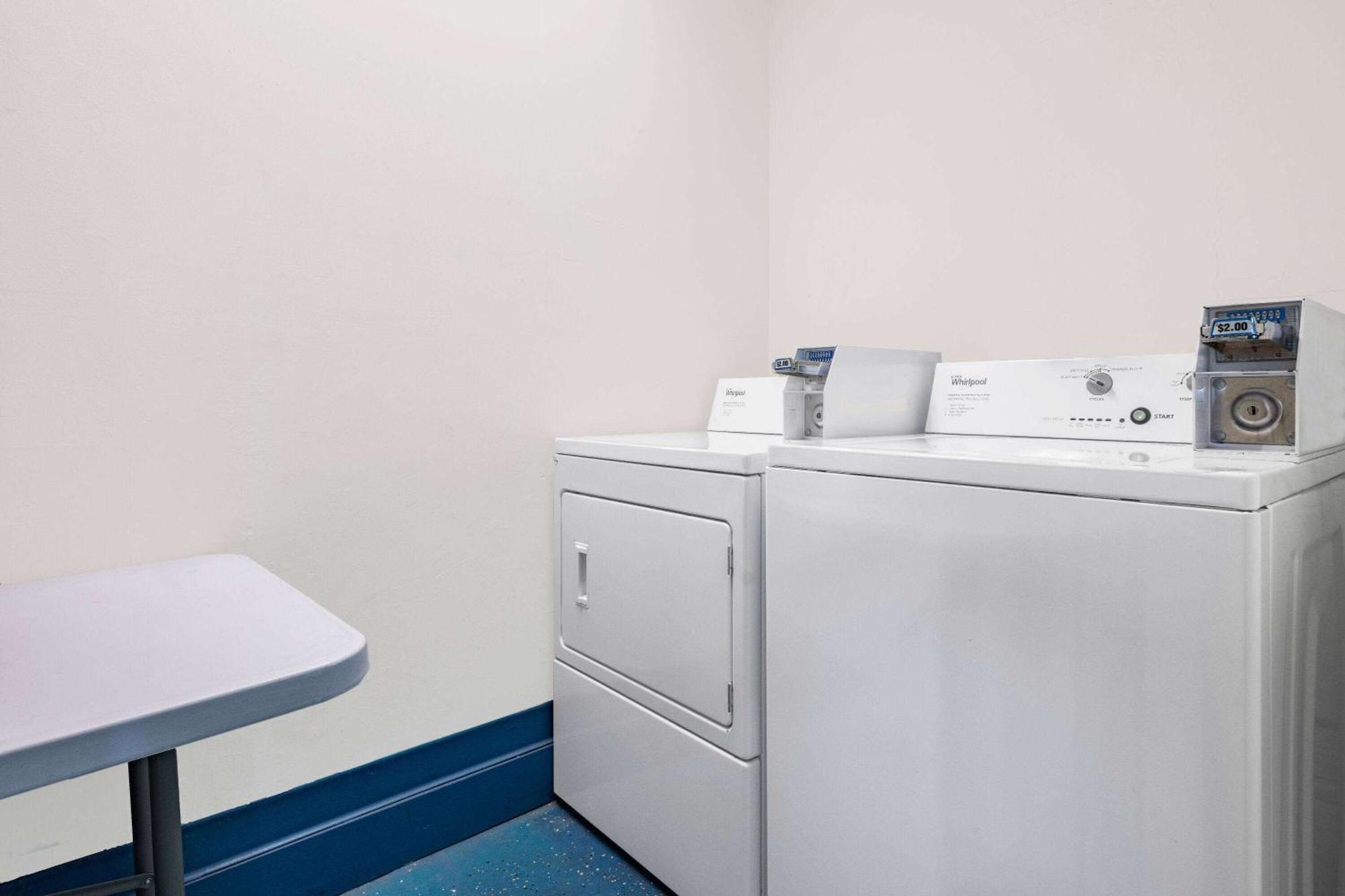 Days Inn And Suites By Wyndham Oxford Luaran gambar