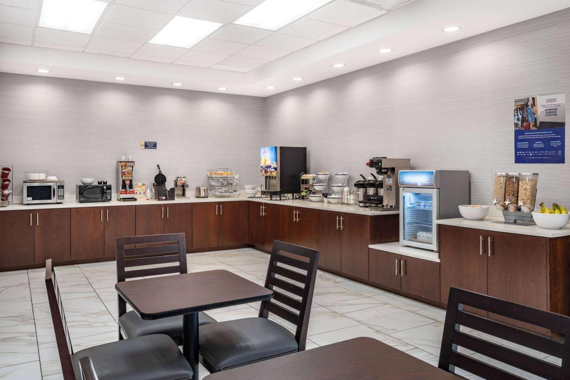 Days Inn And Suites By Wyndham Oxford Luaran gambar