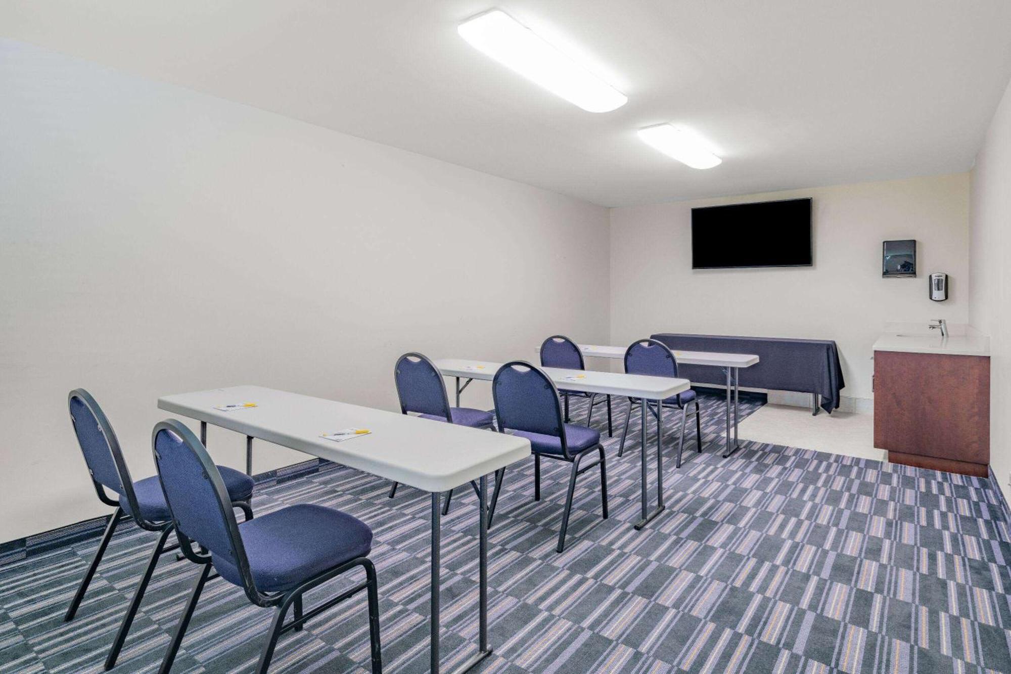 Days Inn And Suites By Wyndham Oxford Luaran gambar